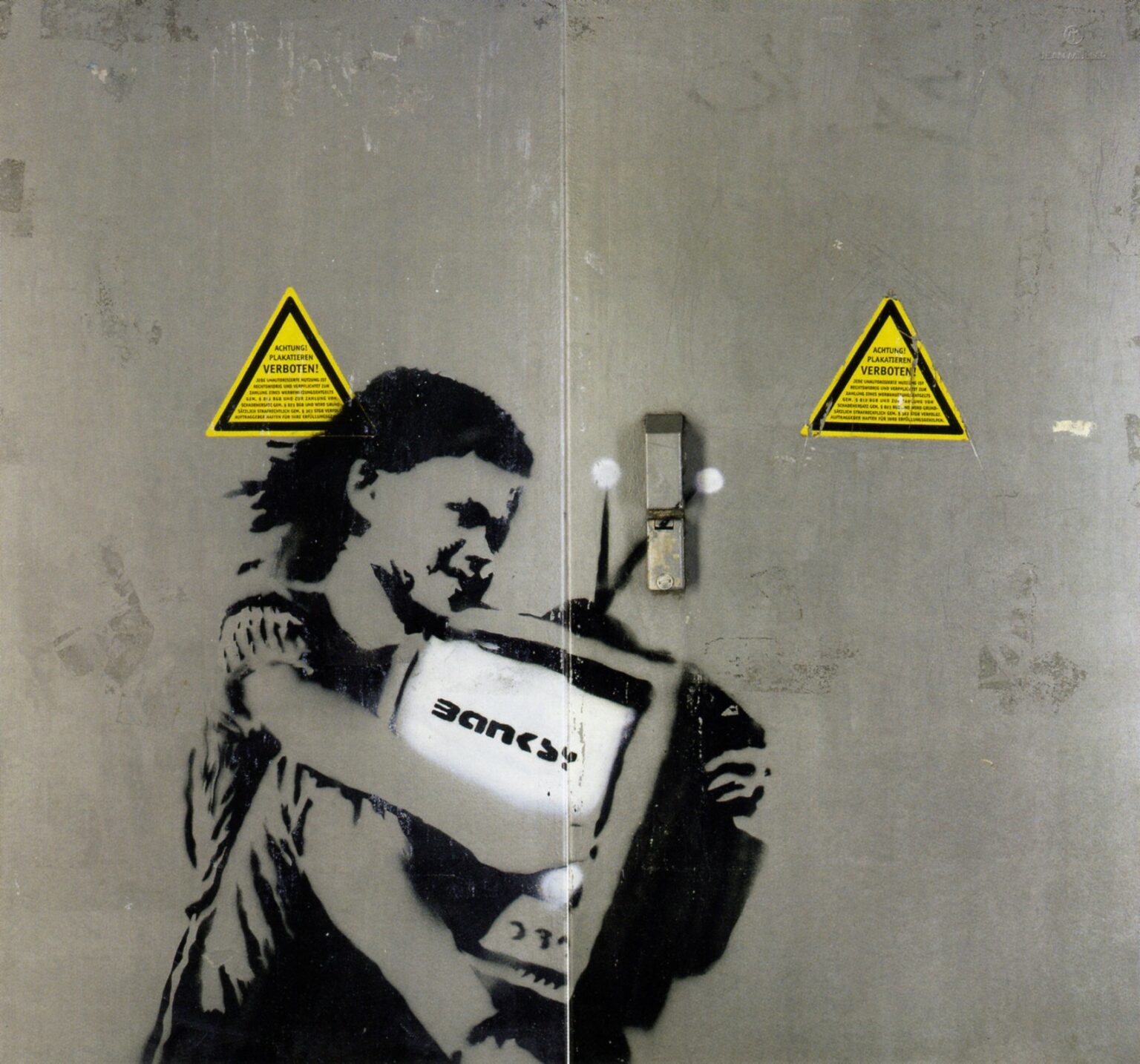 Banksy Niña TV